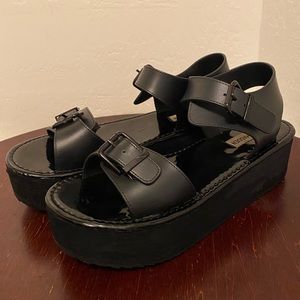 Steve Madden Chunky Platform 2 Strap Sandal